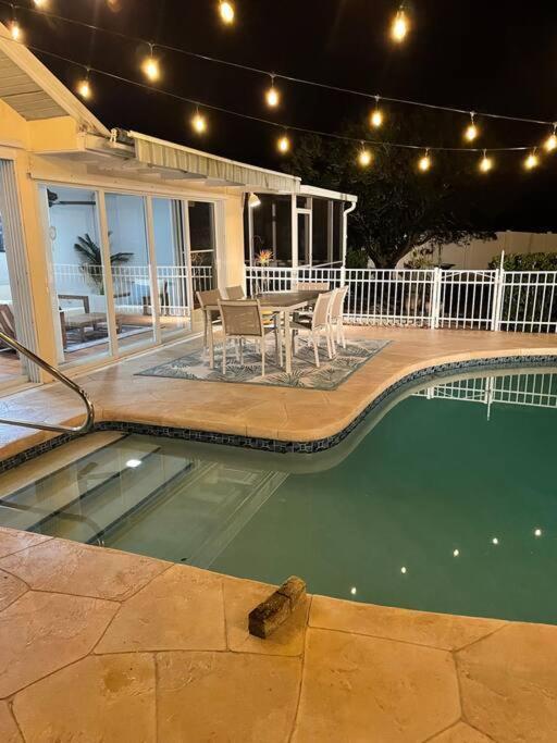 House W/ Heated Pool In Naples 5 Min To Beach Exterior photo